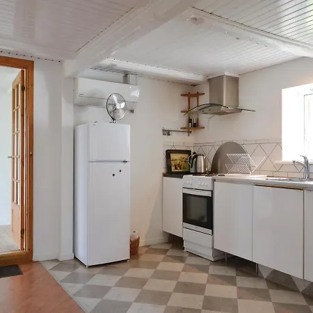 Three-bedroom Holiday In Hyllinge