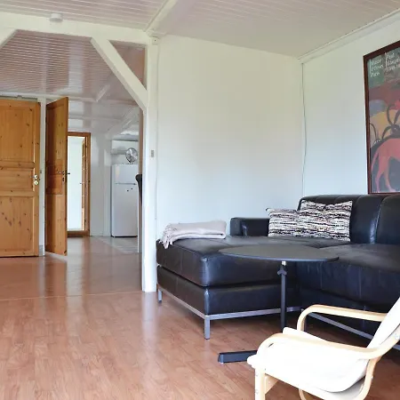 בית נופש Three-bedroom Holiday In Hyllinge *